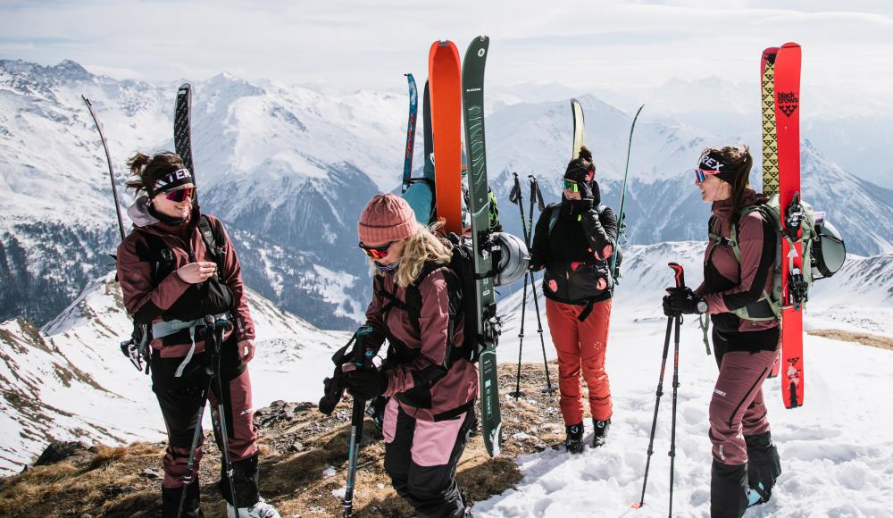 Frauenpower im Powder-Paradies - dein Freeride- und Skitouren-Geheimtipp in Tirol: das Women's Winter Camp in Nauders