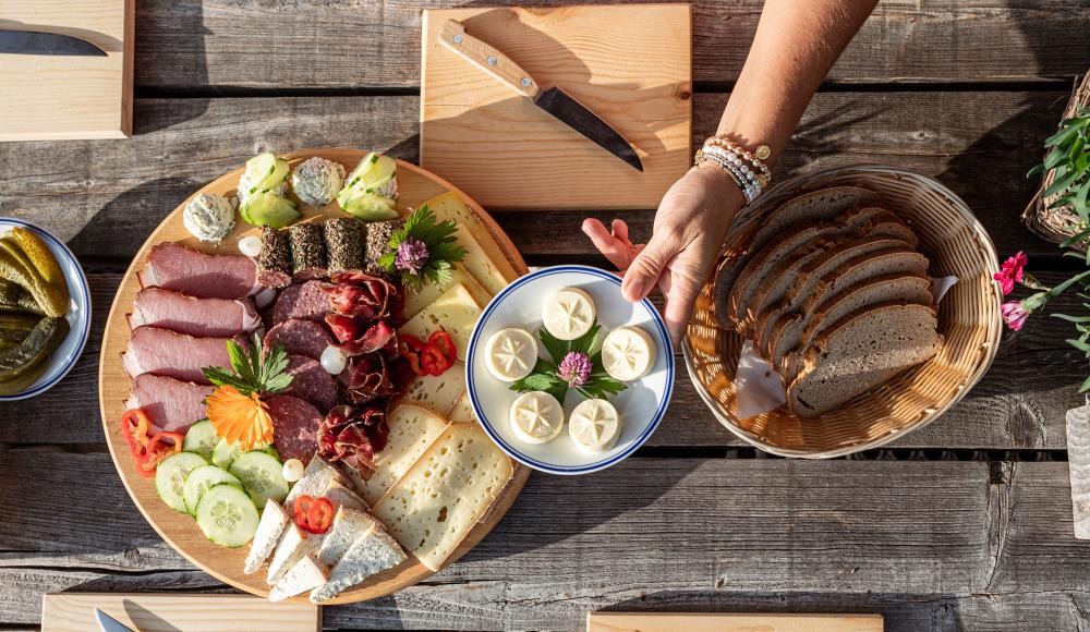 Im Tal der Almen: Bike & Hike mit Genuss