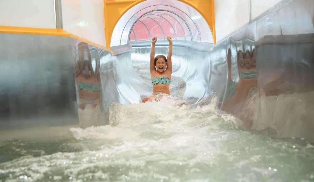 Rutschen, schwimmen, laufen: Das ist der Junior Extreme Triathlon in der Sonnentherme!
