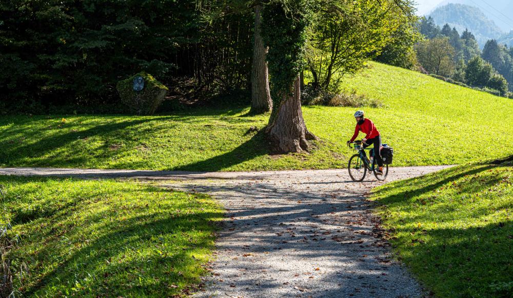 Zwischen Salz, Seen und Schotterstraßen: Warum der SALT & LAKE Trail mehr als nur ein Bikepacking-Event ist