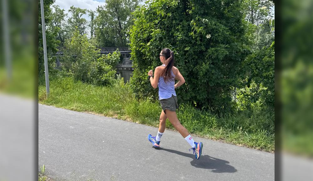 Vollständig ausgerüstet von ASICS - Veronika testet Laufschuh und Outfit