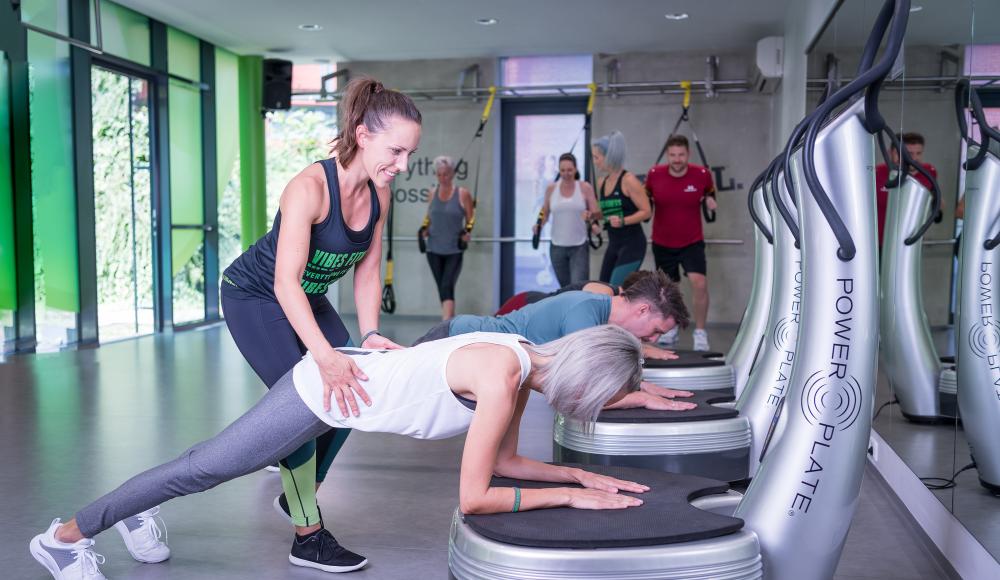Stark durch den Sommer: Warum Krafttraining gerade jetzt so wichtig ist