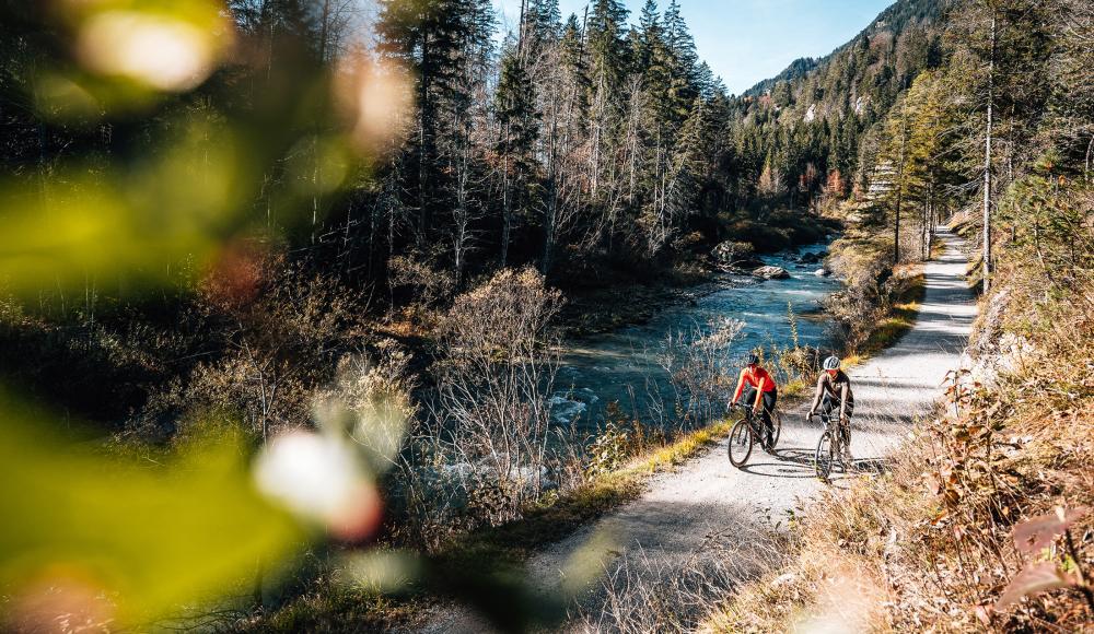 Warum der Herbst die beste Zeit zum Graveln in der Zugspitz Region ist