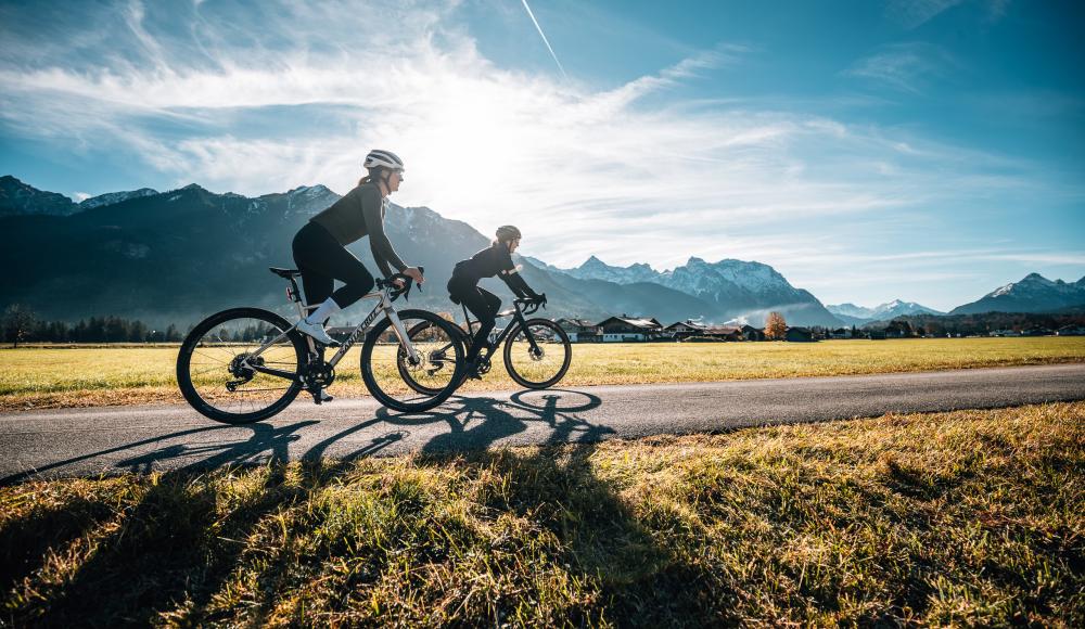 Warum der Herbst die beste Zeit zum Graveln in der Zugspitz Region ist